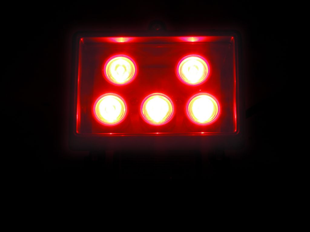 Eurolite LED FL-5 červený 10° IP54