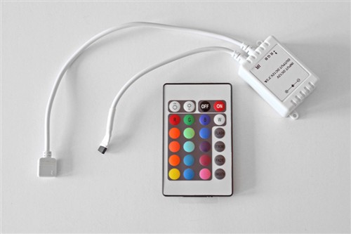 ovladač pro LED svítící pásky, RGB, IR